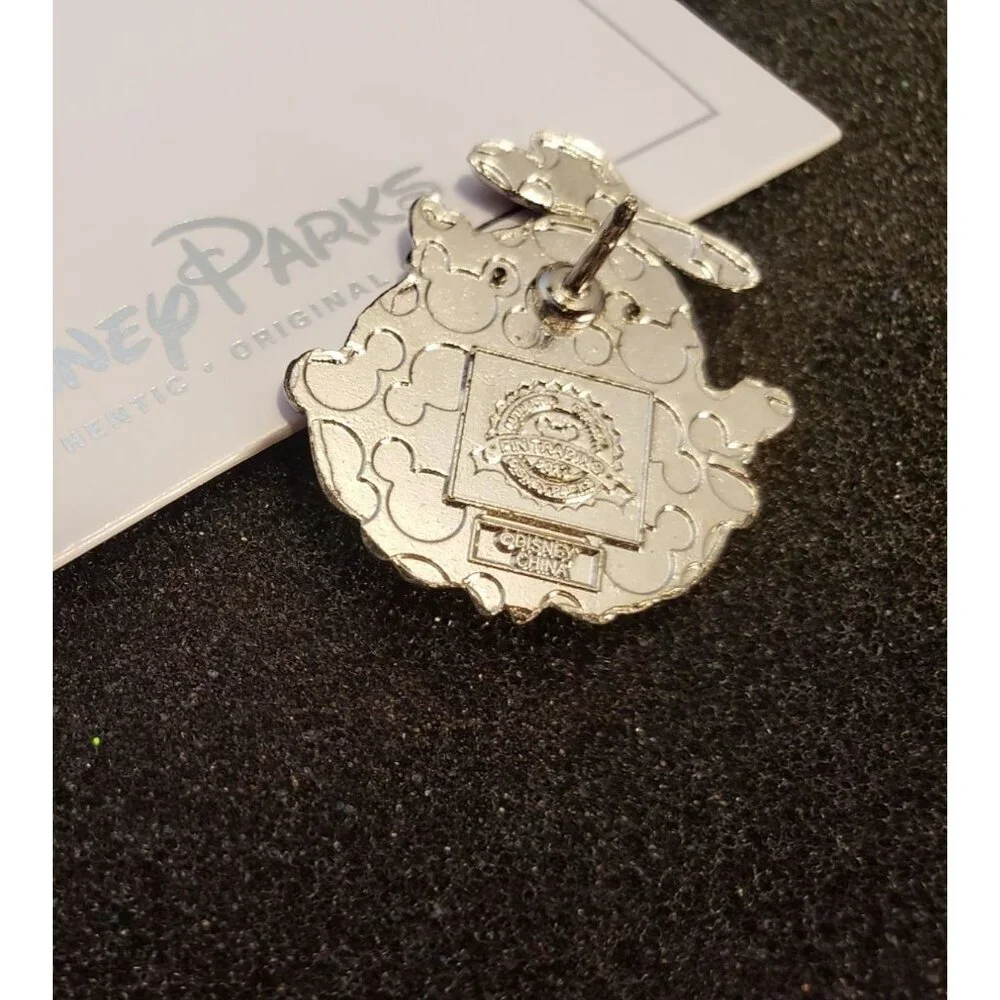Daisy Donald Disney Trading Pin Duck Nerds Hat Glasses Lapel Pin Brooch Badge